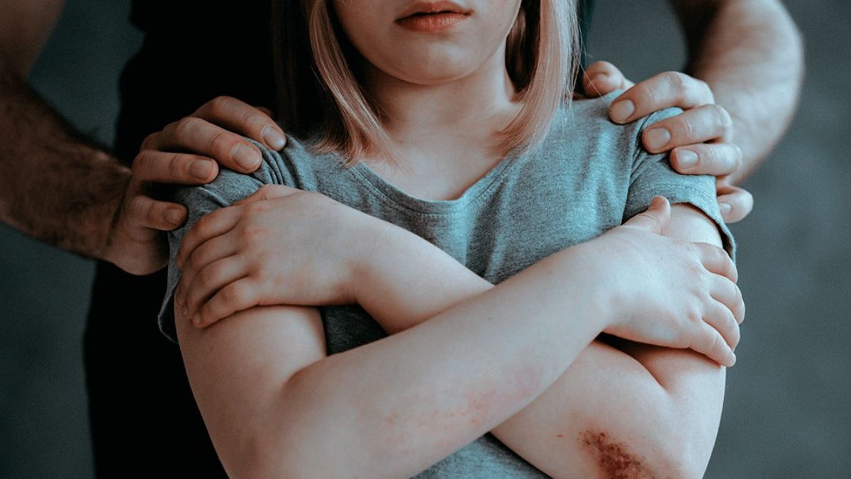 Condenados por crimes sexuais e violência contra crianças terão nomes divulgados durante cumprimento da pena e perderão anonimato em SC