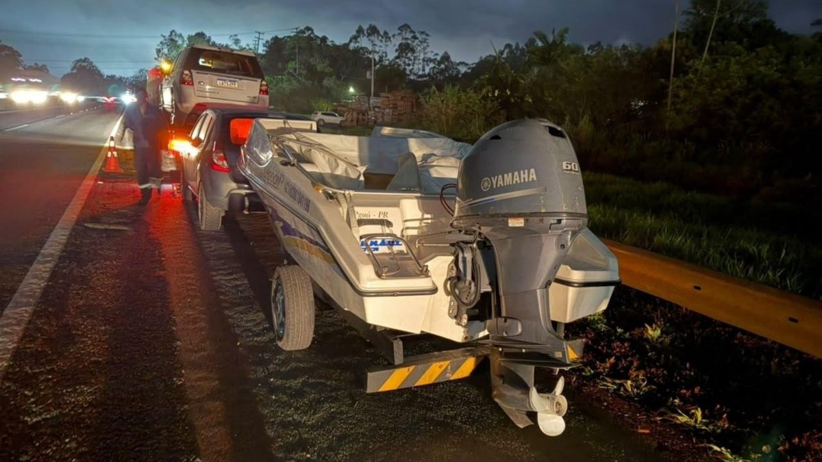 Roubo de lancha termina em confronto e suspeito morto na BR-101 em SC