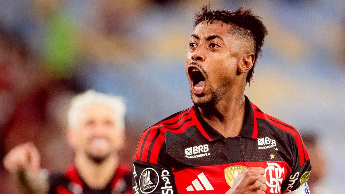 Bruno Henrique deixa Mineirão mancando e detona VAR após entrada de Matheus Henrique: 'F** estou eu agora'