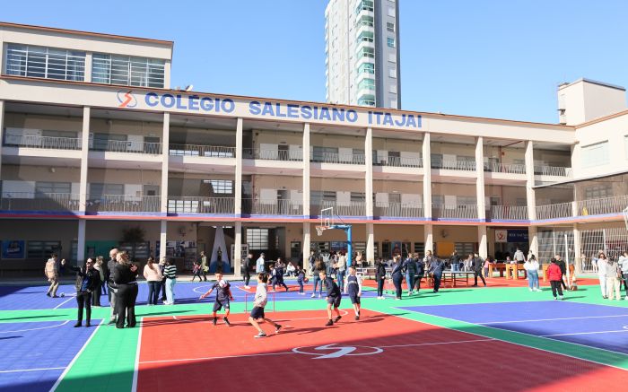 Colégio Salesiano Itajaí comemora 70 anos com festa aberta à comunidade