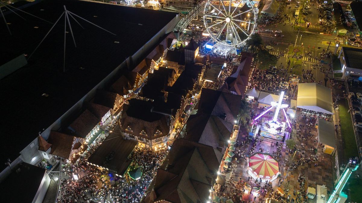 Não é Oktoberfest: evento que atrai 80 mil pessoas faz hotéis chegarem a 95% de lotação em Blumenau em pleno mês de agosto
