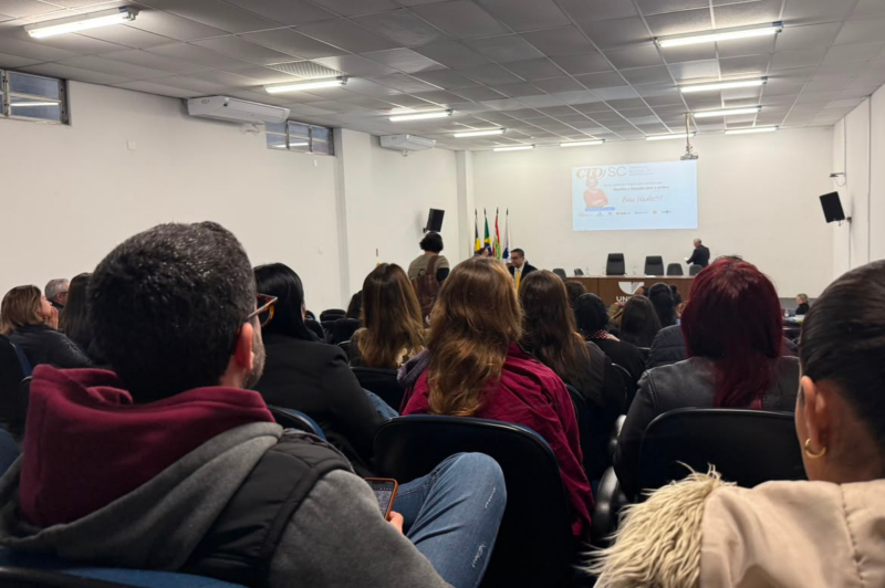 Saúde de Itajaí capacitou 400 profissionais sobre novas normas federais em odontologia