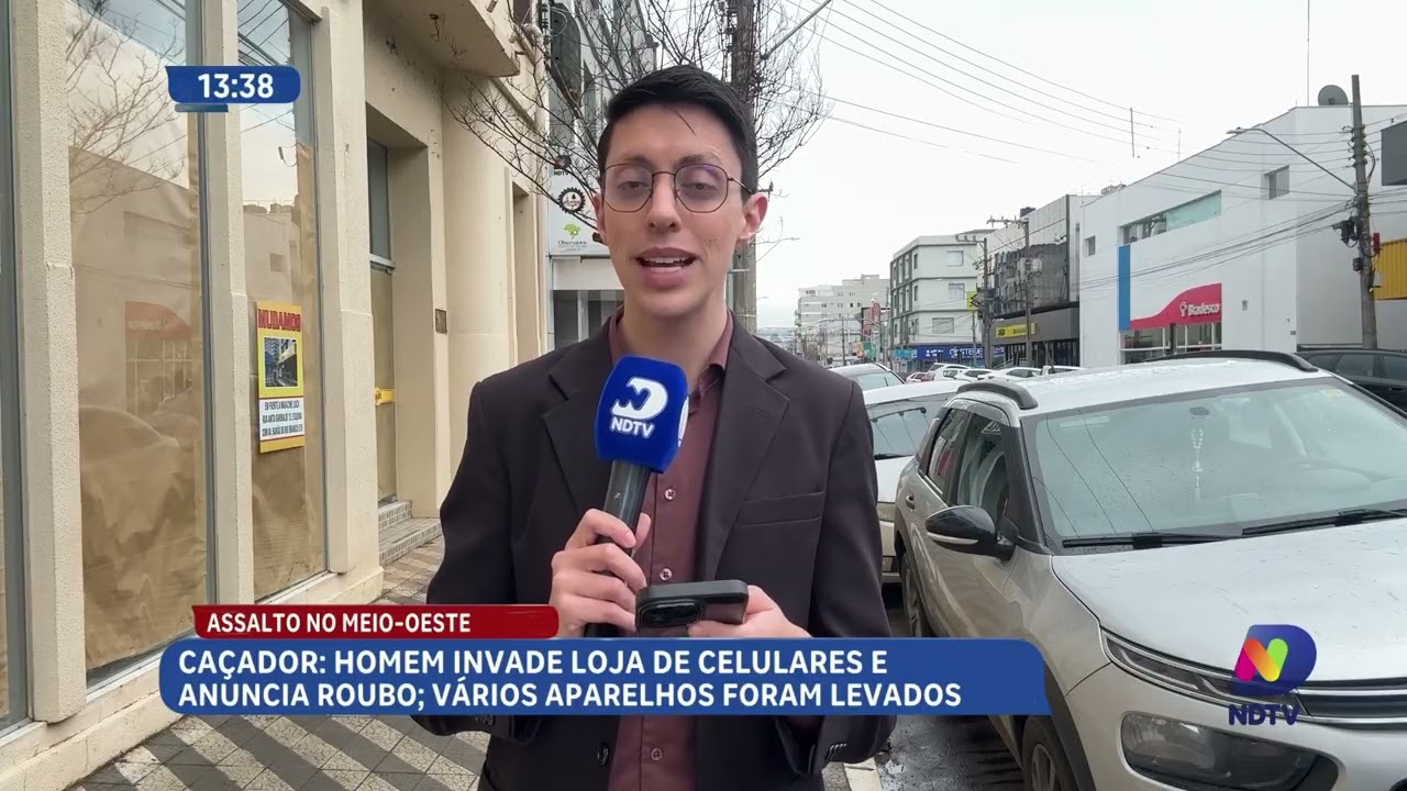 Assaltante anuncia roubo e leva cinco celulares de loja em Caçador