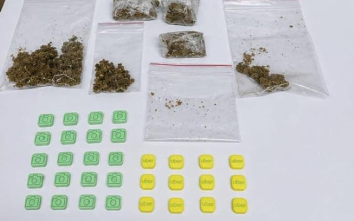 Ecstasy homenageando Instagram e Uber é apreendido na casa de traficante