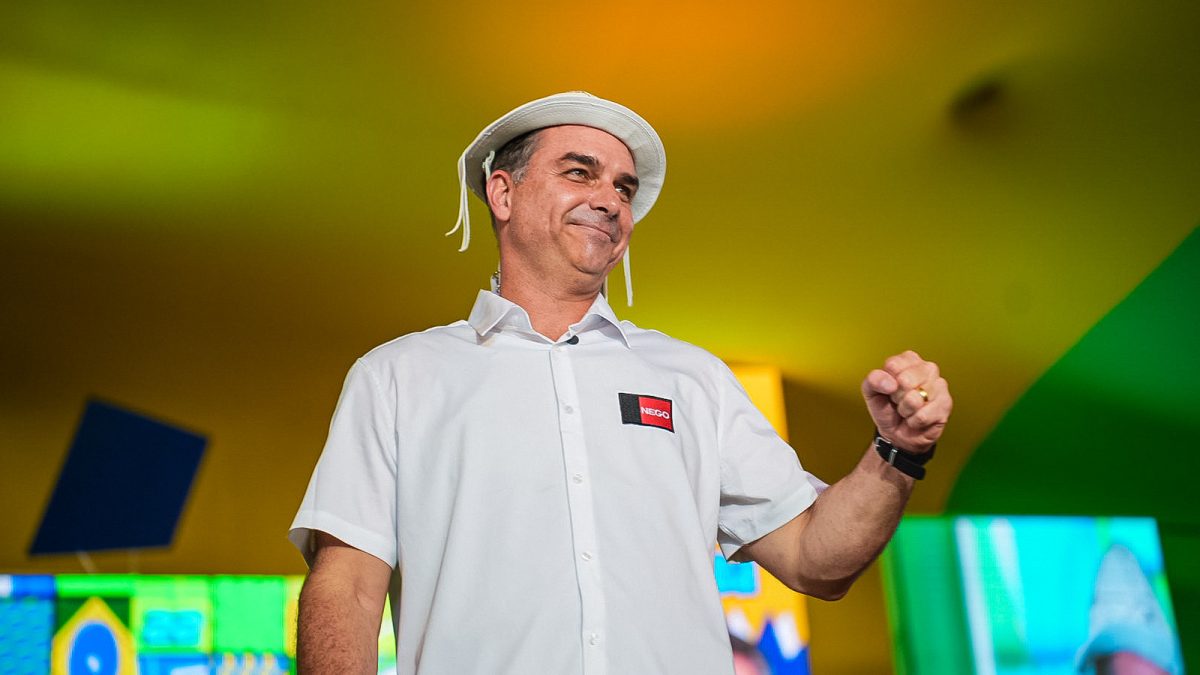 PL registra candidatura de Flávio Bolsonaro após impasse envolvendo fraude de filiação