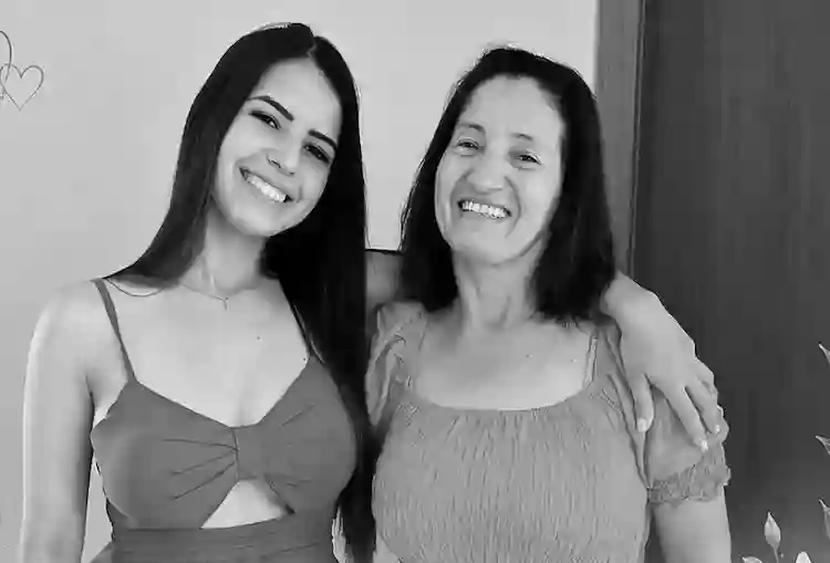 Mãe e filha morrem em grave acidente na BR-470