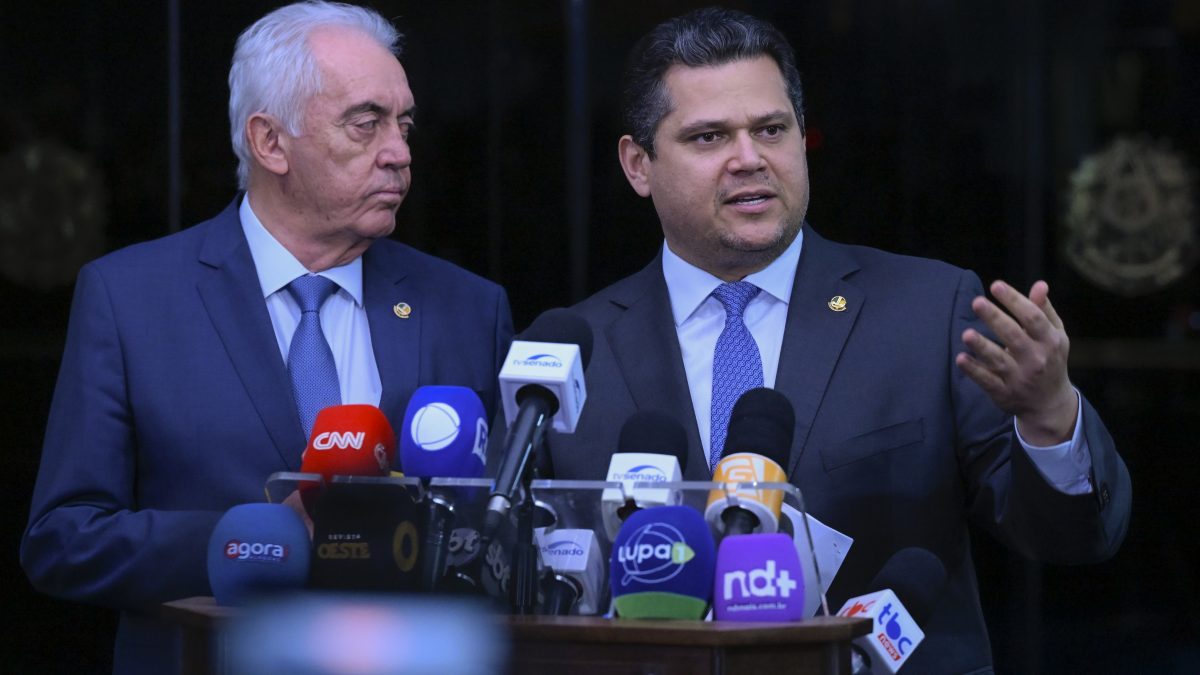Alcolumbre envia fim da escala 6×1 e PEC da Segurança a comissões
