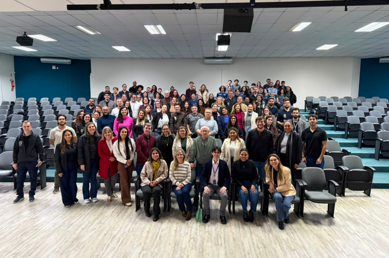 Capacitação em Itajaí aborda uso da inteligência artificial