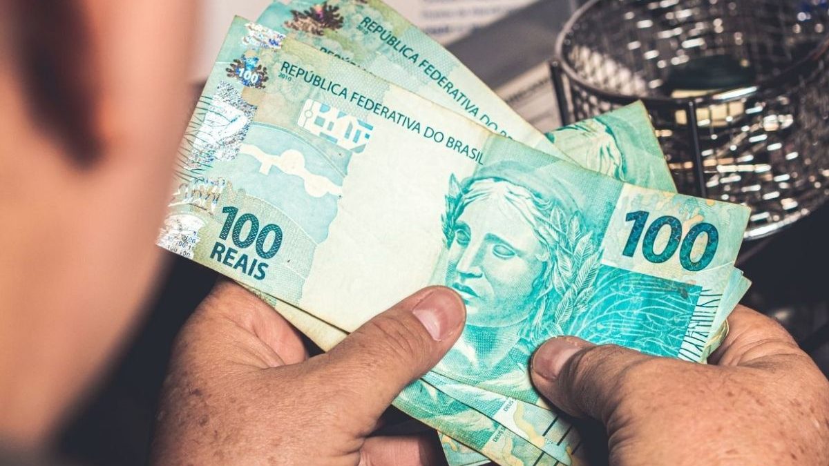 Caixa vai pagar R$ 4,6 bilhões de abono salarial a 3 milhões de trabalhadores no dia 17