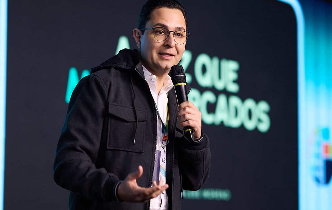Mentoria em Itajaí une oratória e psicologia para desenvolver comunicação de alto impacto