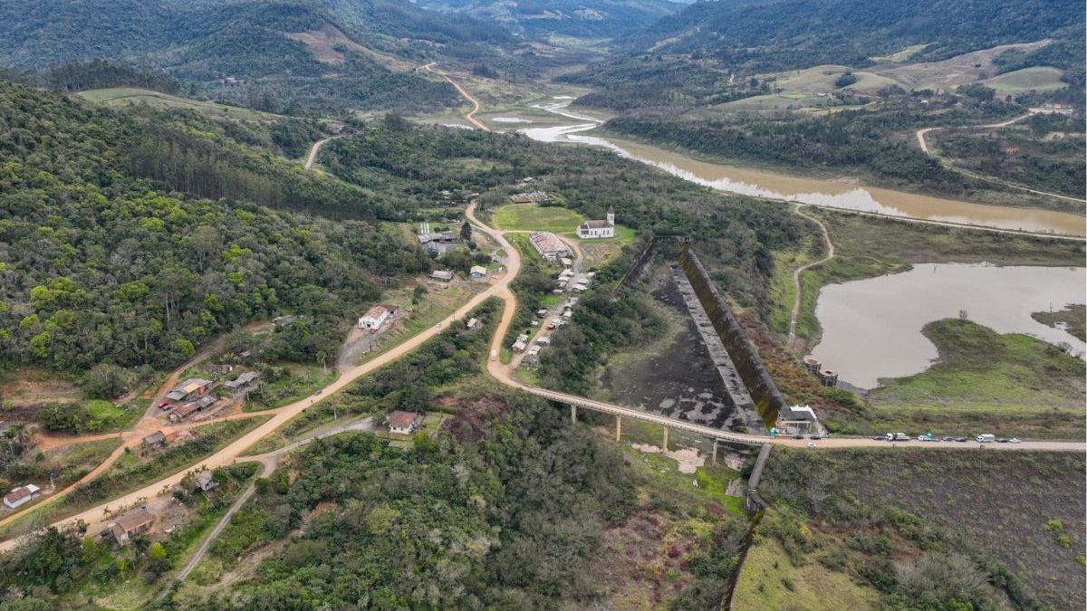 Cacique diz que famílias da comunidade indígena que ocupa maior barragem de SC esperam casas prometidas pelo governo: ‘Não tem pra onde ir’