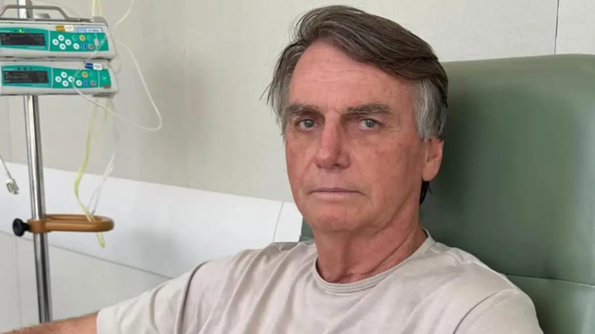 Jair Bolsonaro inicia treino com elásticos três vezes por semana durante prisão domiciliar