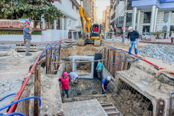Macrodrenagem chega à Rua 1400 e muda trânsito entre a Atlântica e o Camelódromo