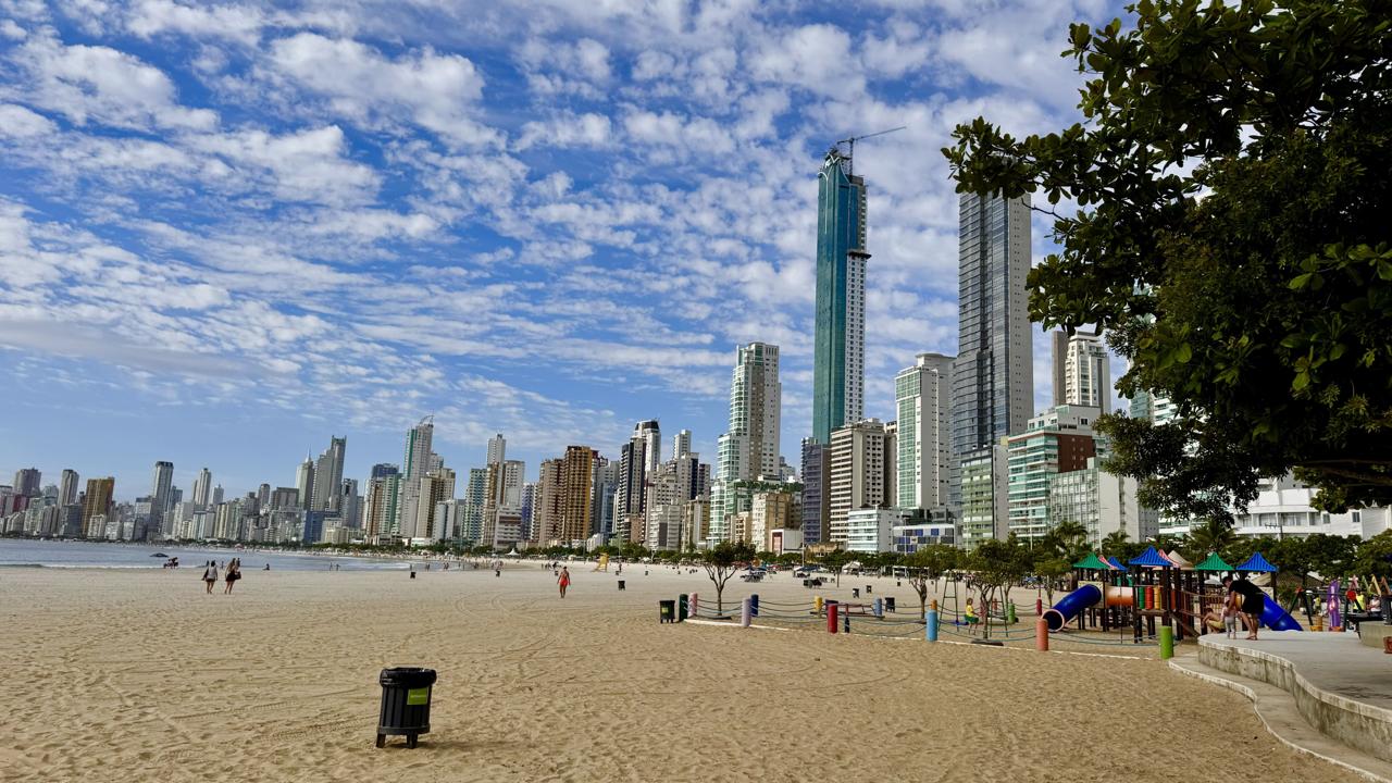 Prefeitura protocola projeto com diretrizes para elaboração do orçamento de Balneário Camboriú em 2027