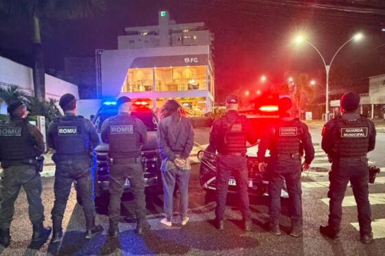 Homem que atacou Streamer na Praia Central é preso entre BC e Itajaí