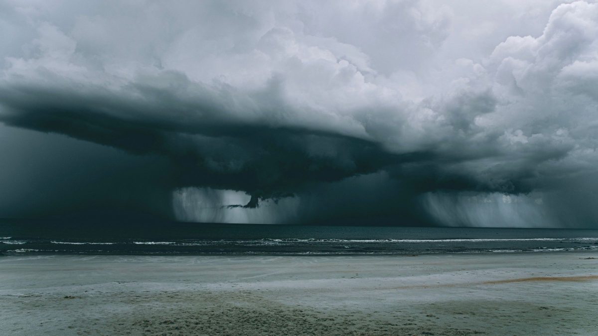 Novo ciclone extratropical já tem data para se formar: sistema deve provocar temporais, ventos de até 100 km/h e queda nas temperaturas