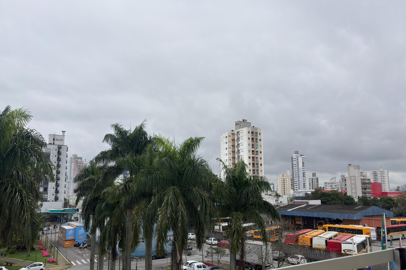 Itajaí terá dias quentes e queda de temperatura no fim da semana