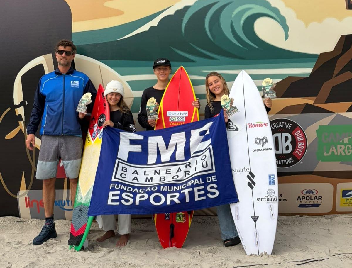 Atletas de Balneário Camboriú se destacam no Brasileiro de Surf de Base em Matinhos