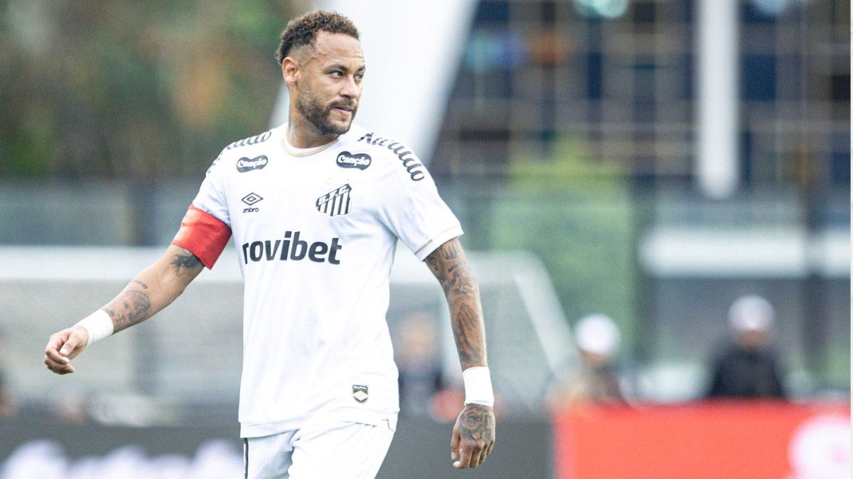 ‘Tenho coisa melhor pra resolver’: Neymar responde Thiago Mendes após ‘ficar no vácuo’ antes de Vasco x Santos; veja