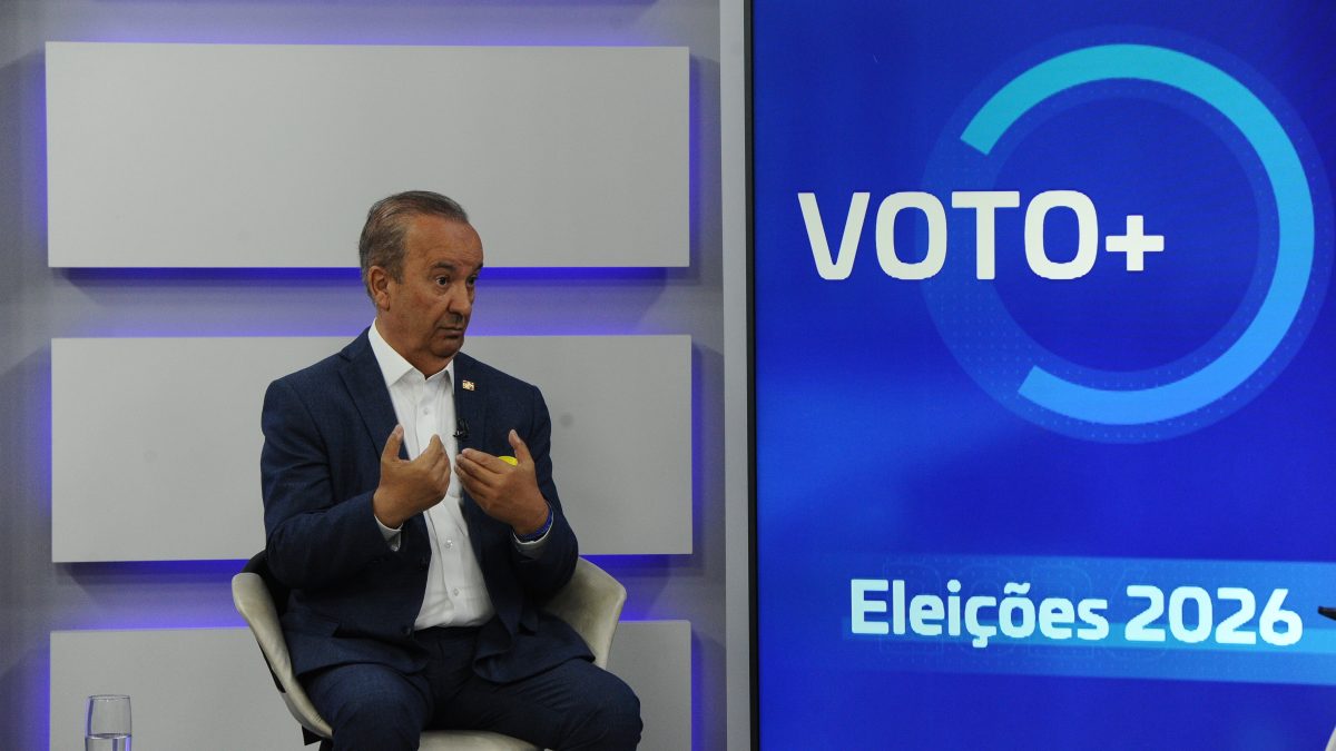Jorginho Mello decide se afastar do governo de SC para focar na campanha e entrega comando do Estado
