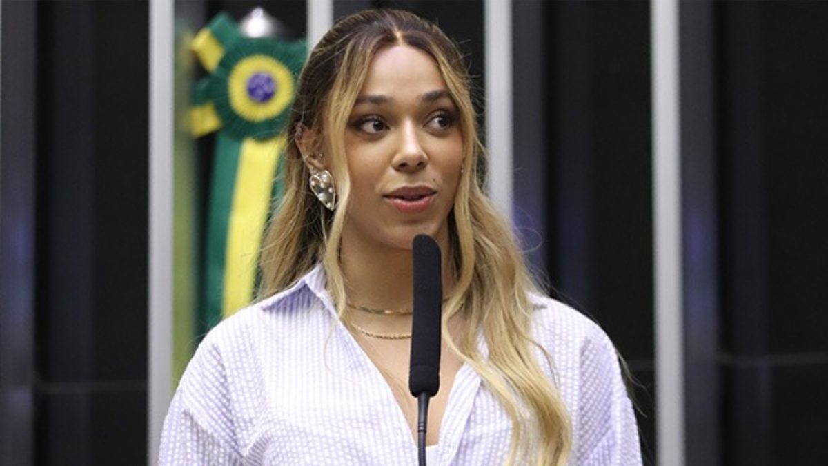 Erika Hilton defende ausência de Lula em debate da Band: ‘Seria contra 300 demônios’