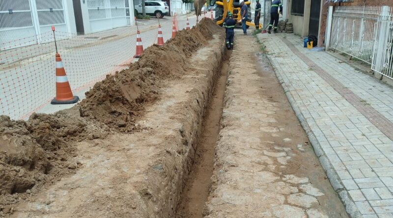 Rede de esgoto está pronta para atender moradores em bairros de Bombinhas
