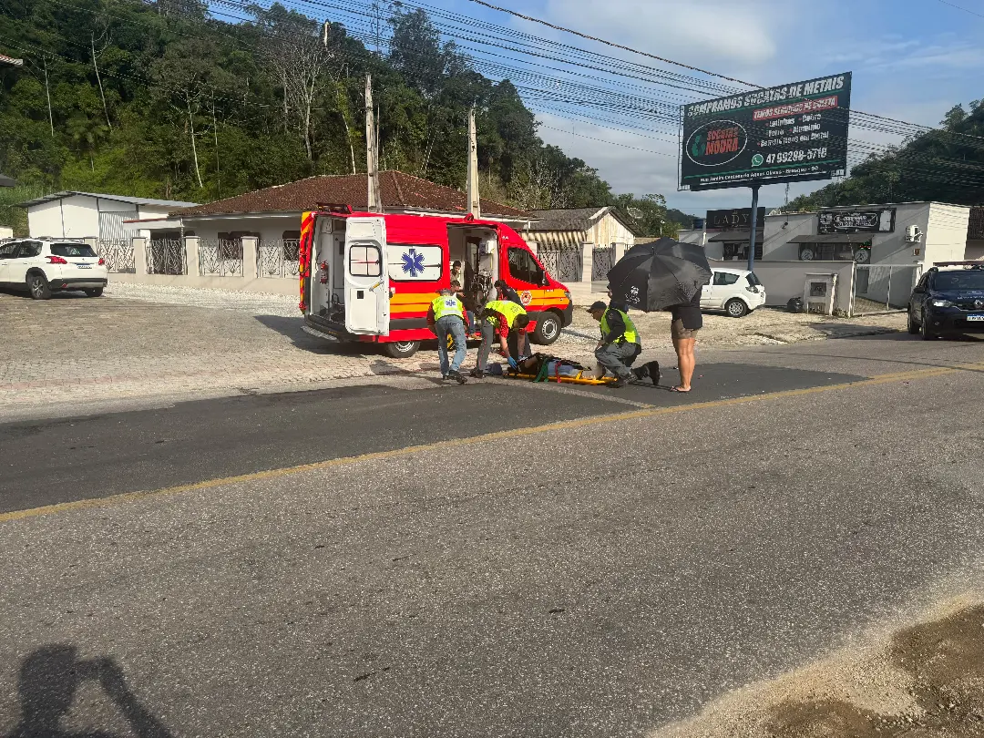 Bombeiros atualizam informações sobre acidente entre caminhão e moto