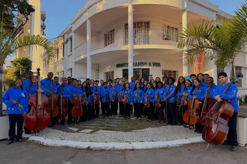 Orquestra com jovens músicos apresenta espetáculo sobre a cultura brasileira em Itajaí