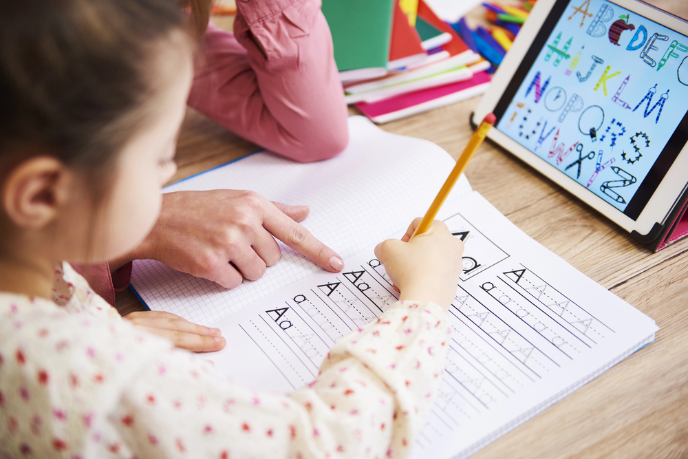 Justiça condena família que pratica homeschooling há 13 anos a matricular filhos em escola em SC