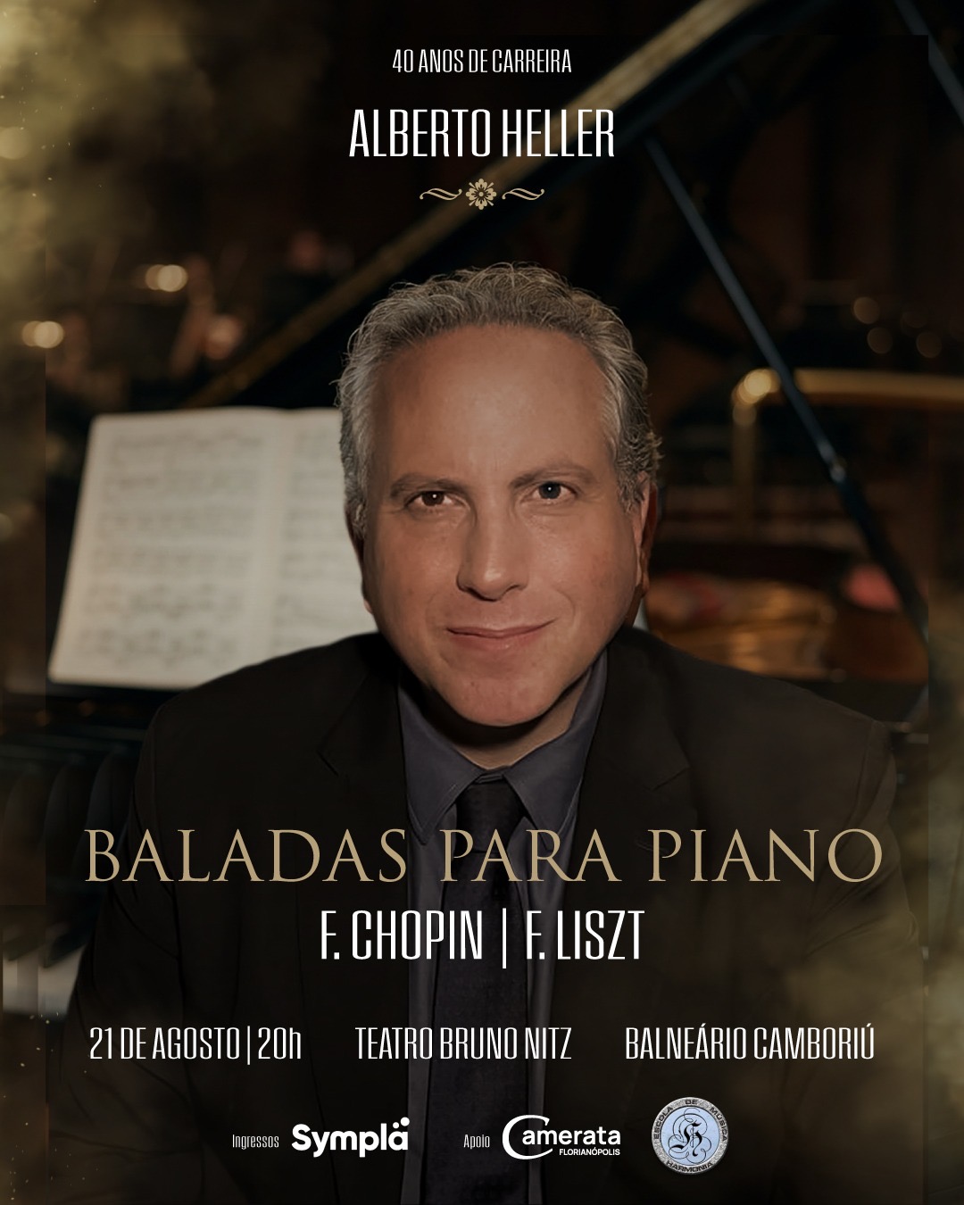 Alberto Heller no palco do Teatro Bruno Nitz com as quatro Baladas de Chopin e a Balada nº2 de Liszt
