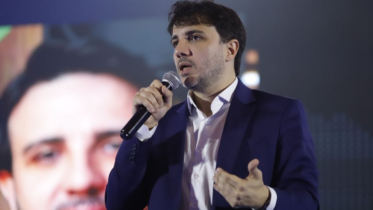 Renan Santos promete criar ‘Liga da Justiça’ e diz que Brasil está tomado pelo crime organizado
