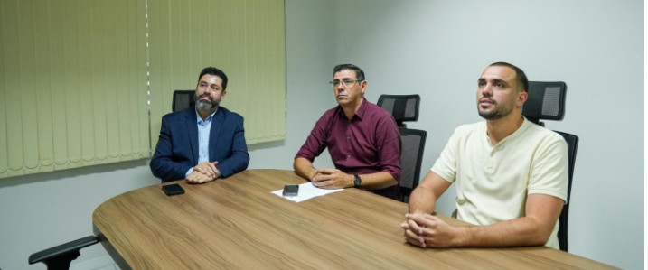 Comissão de Obras da Câmara de Balneário Camboriú aprova pareceres de seis projetos