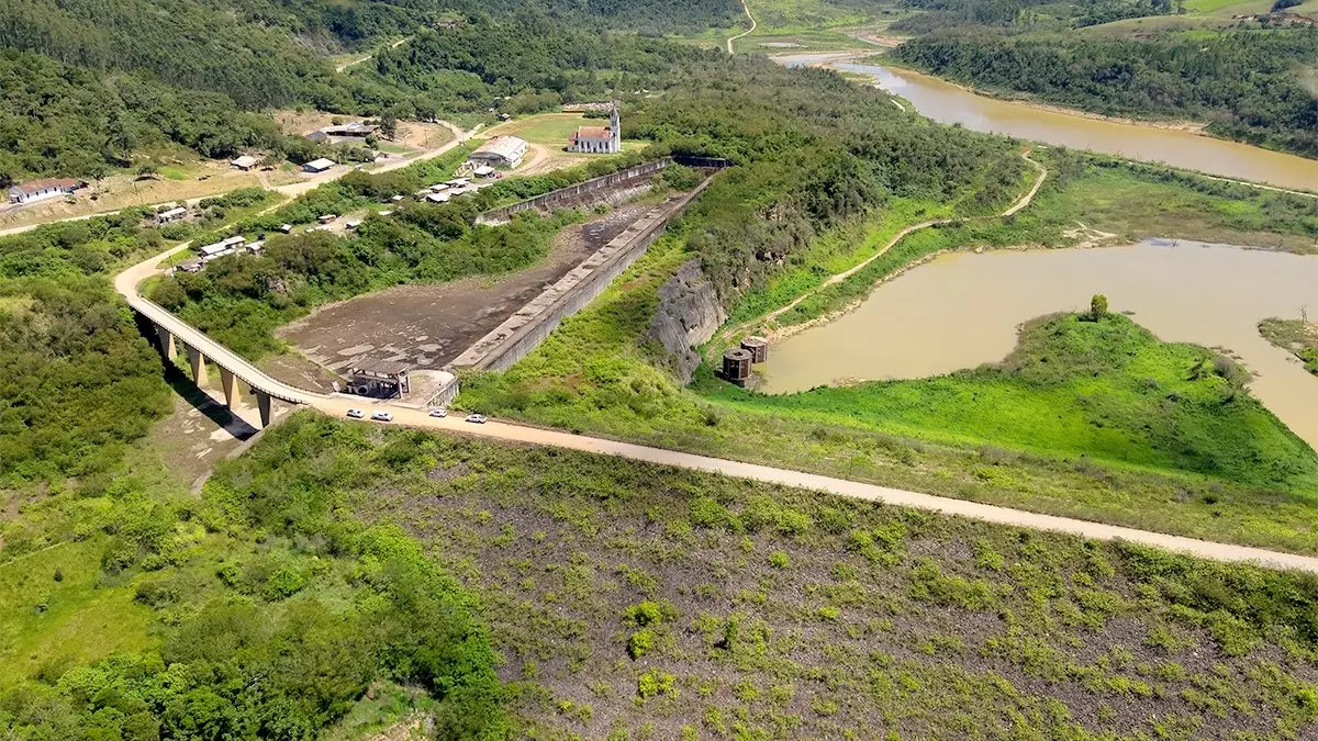 Famílias indígenas têm até sexta-feira para deixar área da maior barragem de SC por decisão da Justiça antes da intervenção do Estado