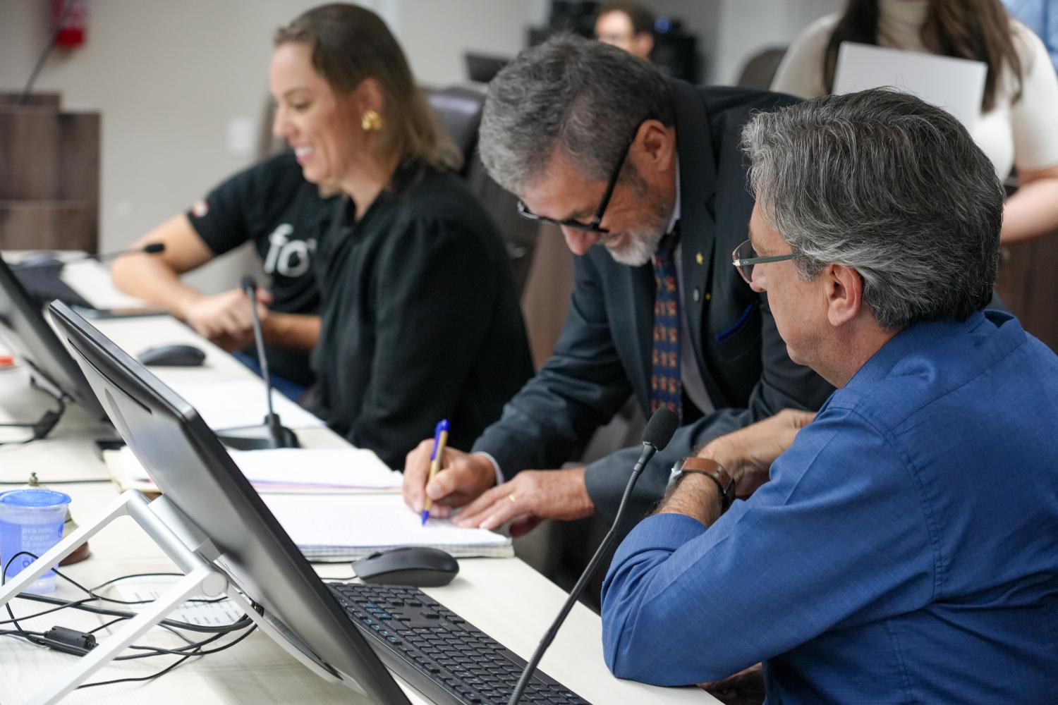 Vereadores aprovam transferência de R$ 6,5 milhões e Samir Dawud assume 1ª Secretaria