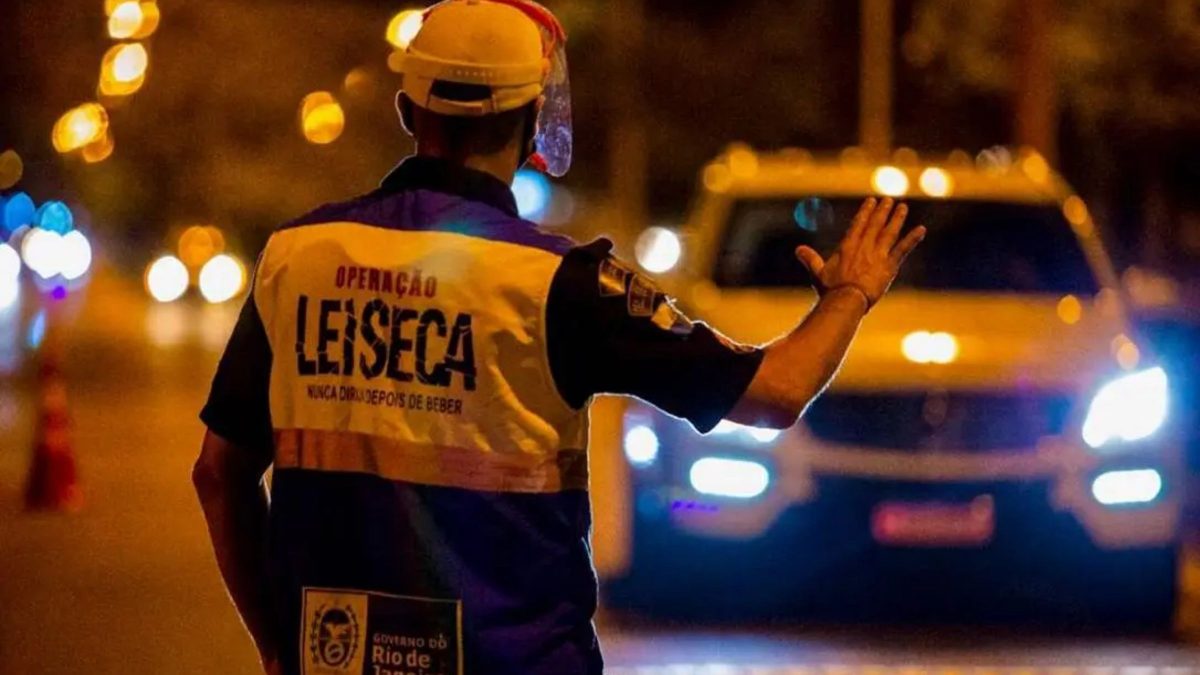 Contran atualiza regras da Lei Seca: blitzes terão testes para drogas e triagem contra 'falsos positivos'