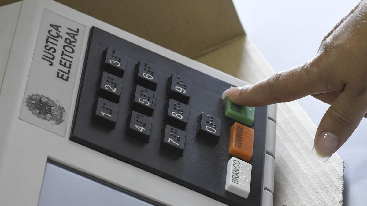 TSE recebe mais de 1 mil denúncias eleitorais em 3 dias de campanha; confira como funciona