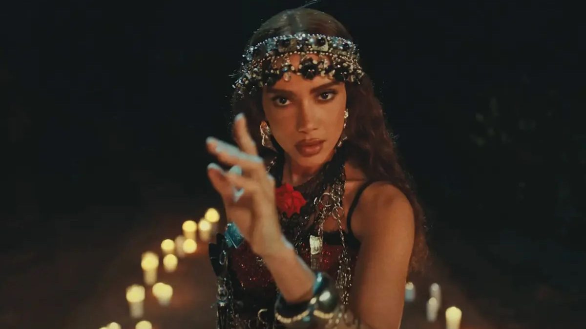 Anitta aceita convite e será rainha de bateria da Grande Rio após saída de Virgínia Fonseca, diz jornal