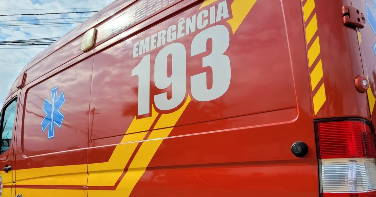 Jovem é atropelada por carro a caminho do trabalho em Guabiruba