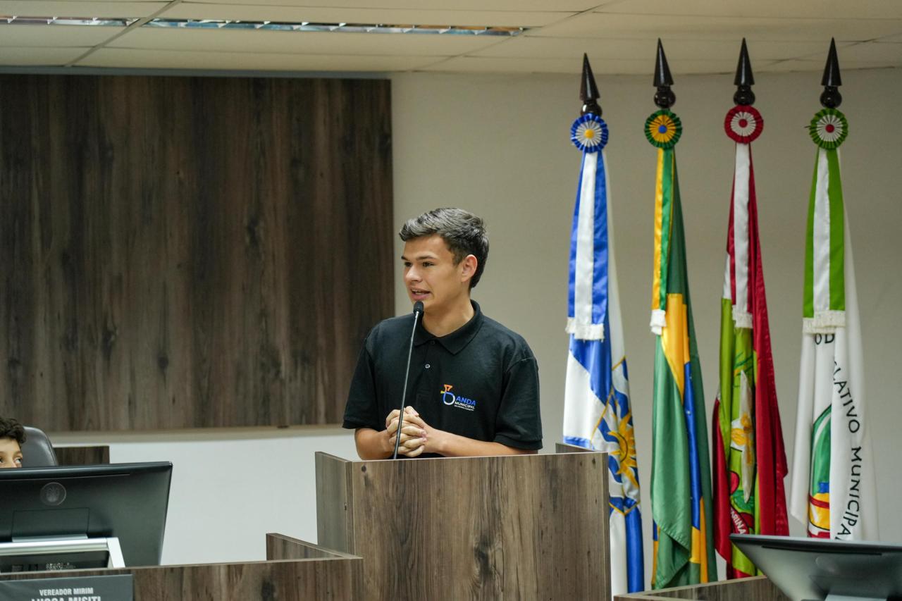 Vereadores mirins de Balneário Camboriú aprovam projetos sobre educação, trânsito e inclusão