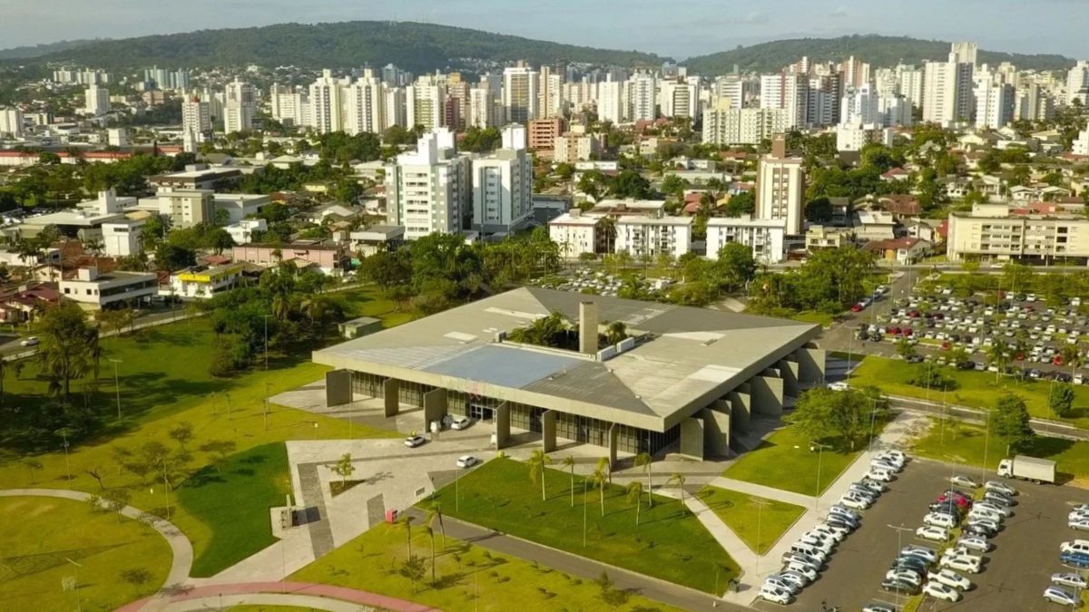 ‘Decisão muito importante’: Alerta de Super El Niño faz cidade de SC cancelar grandes shows dos 101 anos