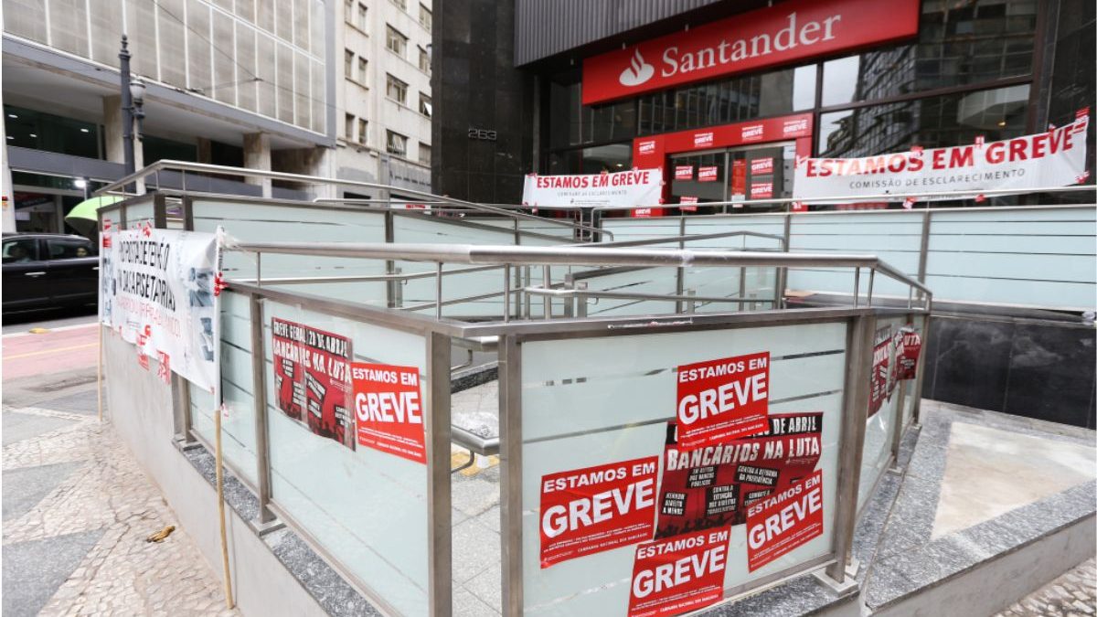 Bancos abrem nesta sexta-feira (21)? Veja o que se sabe sobre a greve dos bancários