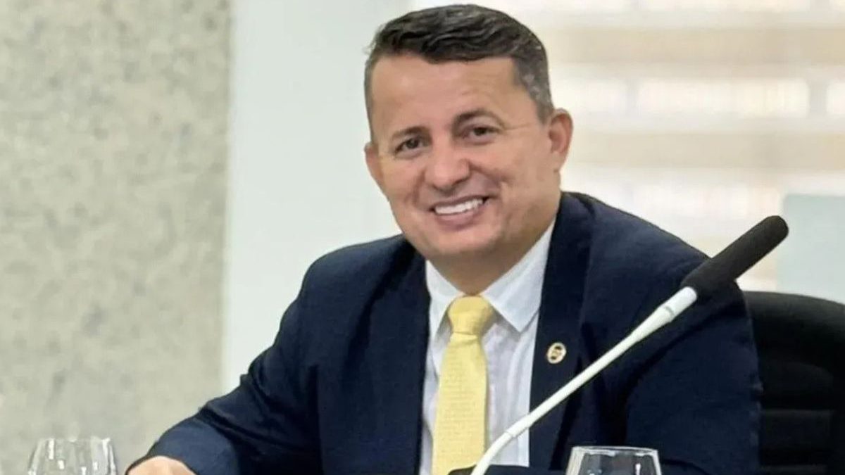 Vereador é assassinado a tiros em bar no RJ; criminosos encapuzados usaram fuzis na execução
