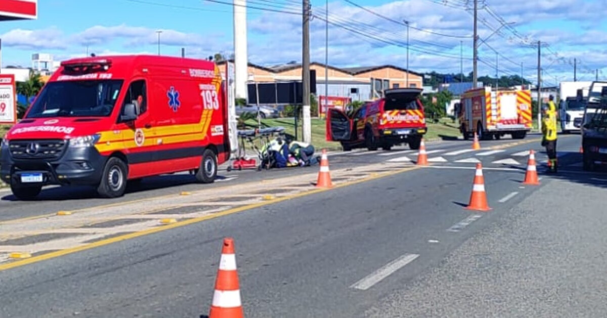 Idosa fica desorientada e com ferimento na cabeça após ser atingida por caminhonete em Gaspar