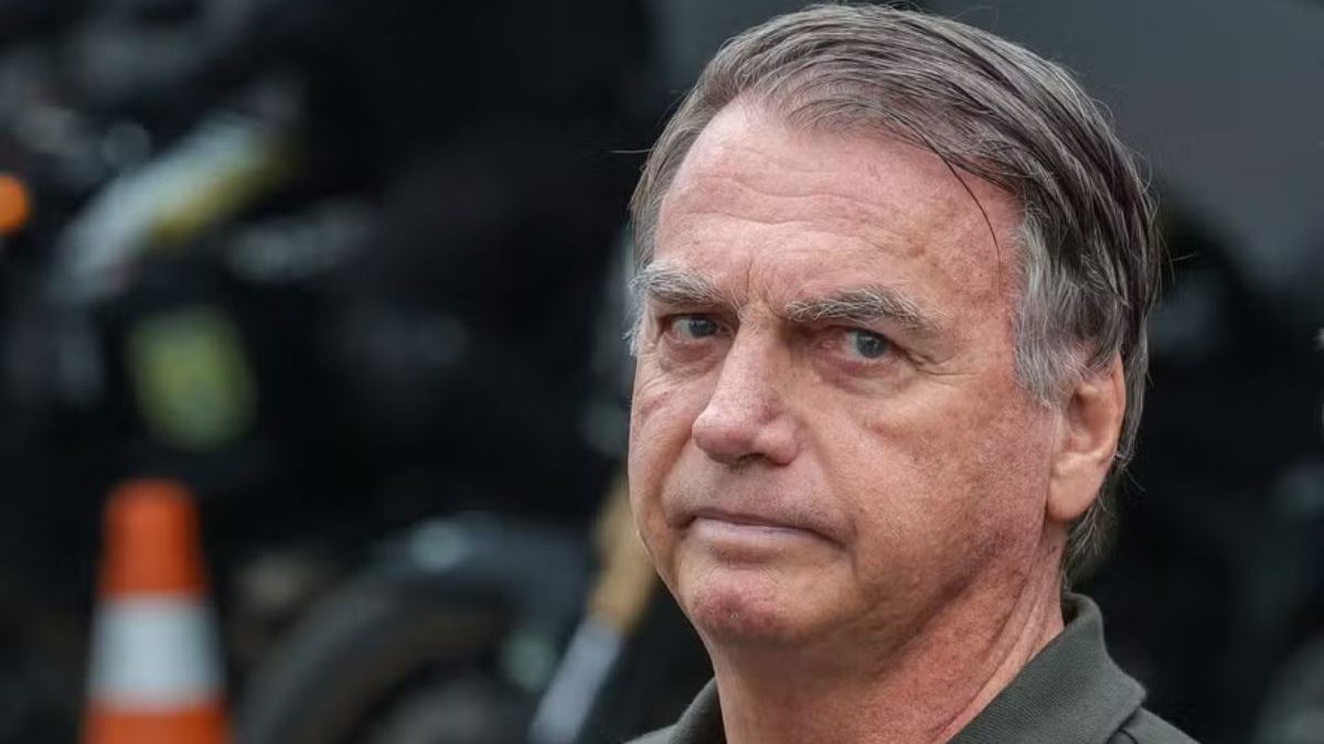 Defesa de Bolsonaro anuncia retomada de visitas após fim de suspensão determinada por Moraes
