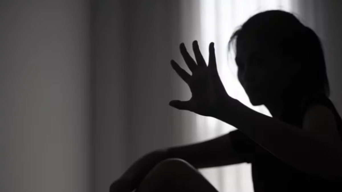 Polícia investiga caso de violência sexual coletiva contra adolescente de 16 anos envolvendo quatro suspeitos no Sul de SC