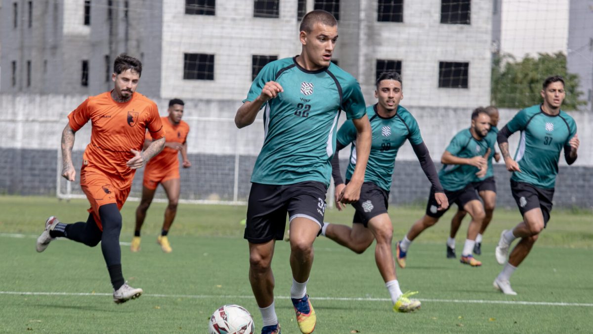 Léo Renz terá o maior teste, mas Figueirense sabe por que aposta nele