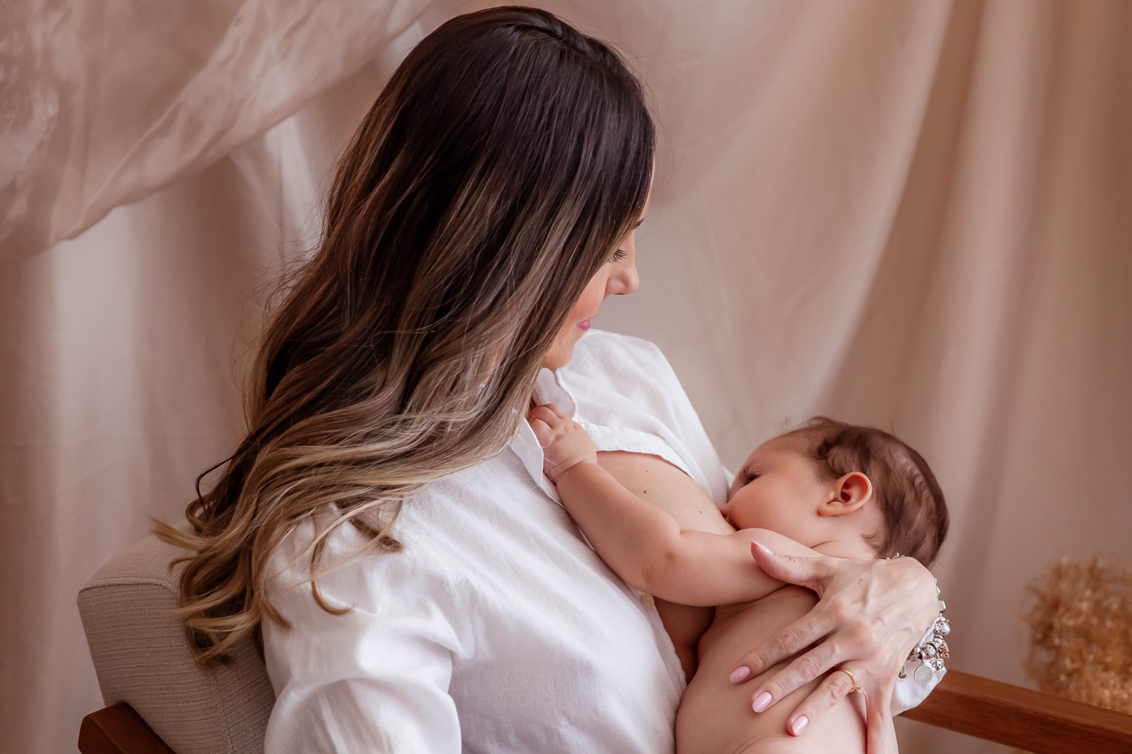 Agosto Dourado: Saúde de BC destaca os benefícios do aleitamento materno para mães e bebês