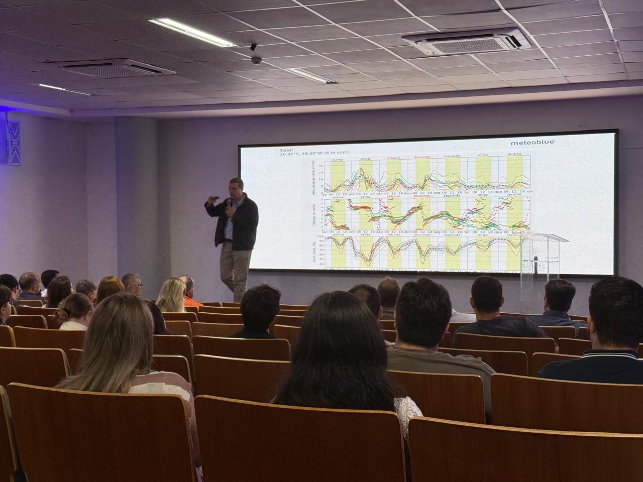 Região da AMFRI terá rede pioneira de monitoramento climático com Inteligência Artificial