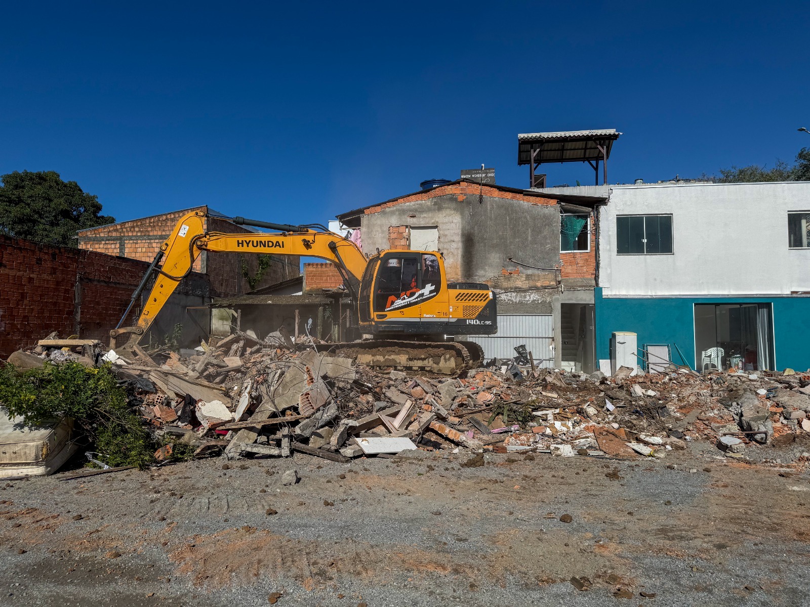 Última casa é demolida e obra da Avenida Prefeito Meirinho/Ecopark avança em Balneário Camboriú