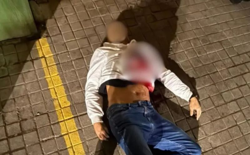 Homem é morto a facadas durante briga em conveniência